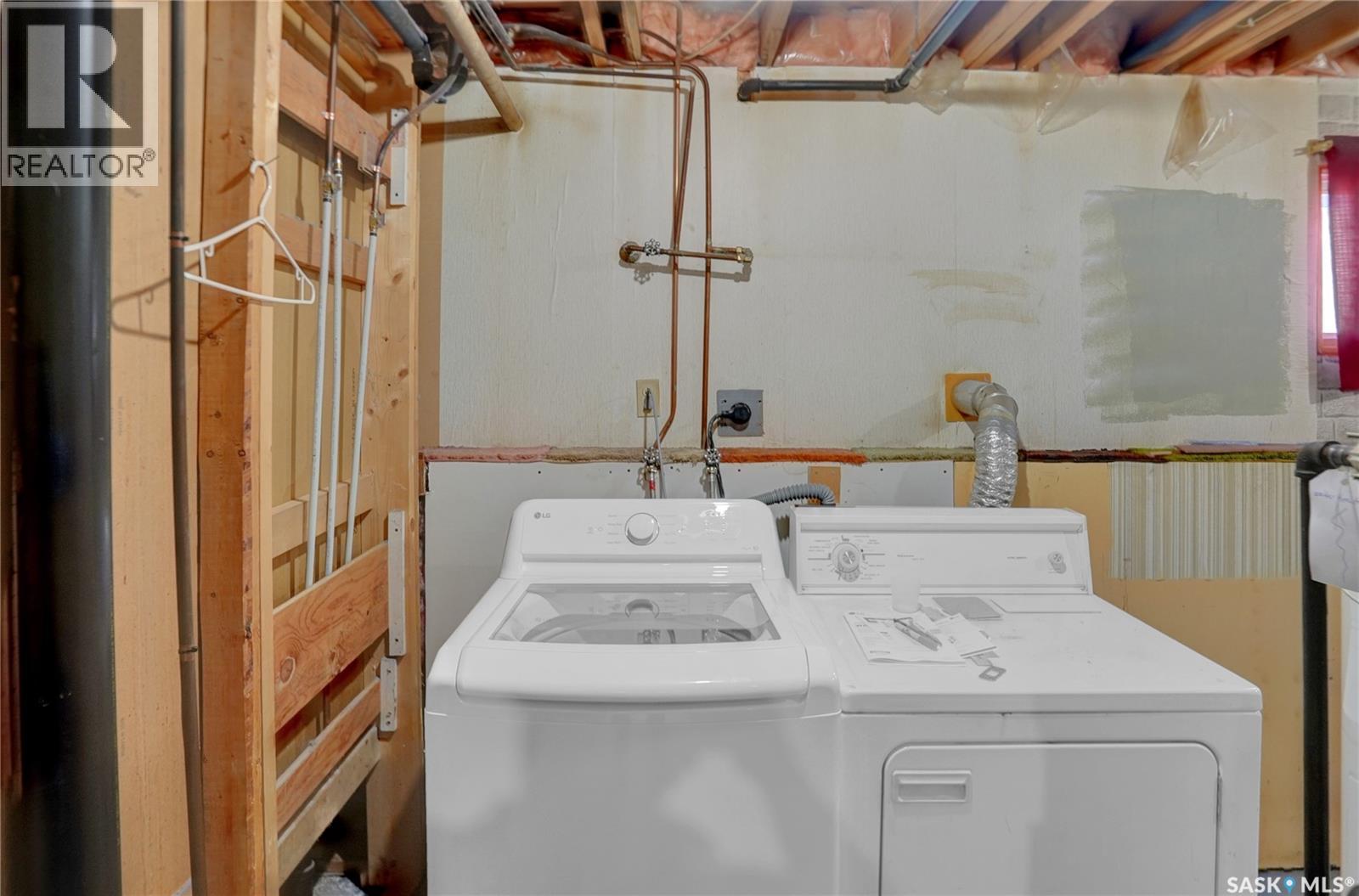 1507 Caribou Street W, Moose Jaw, Saskatchewan  S6H 7N5 - Photo 37 - SK046045