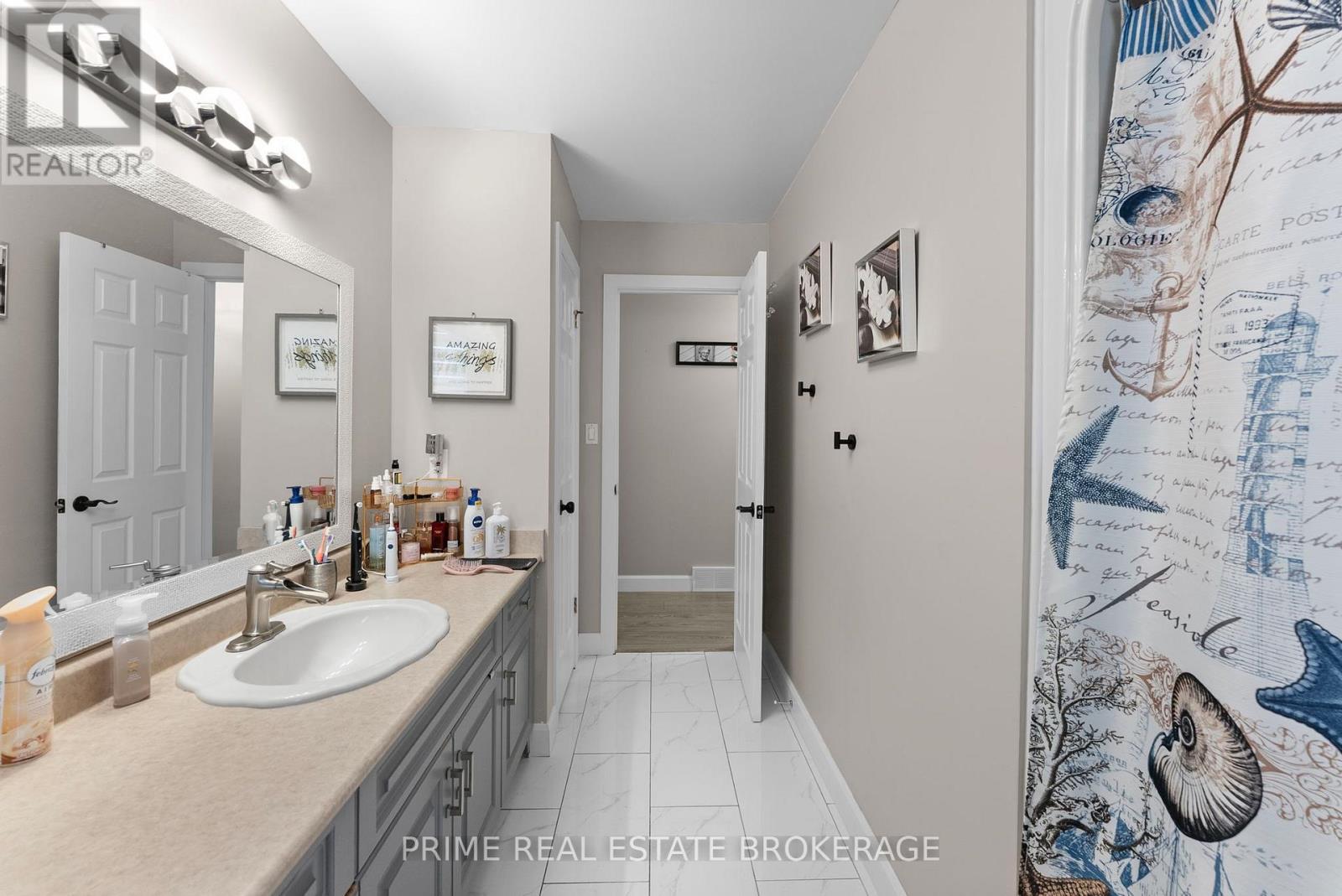 24 Queen Street W, Lambton Shores, Ontario  N0N 1J0 - Photo 14 - X13699350