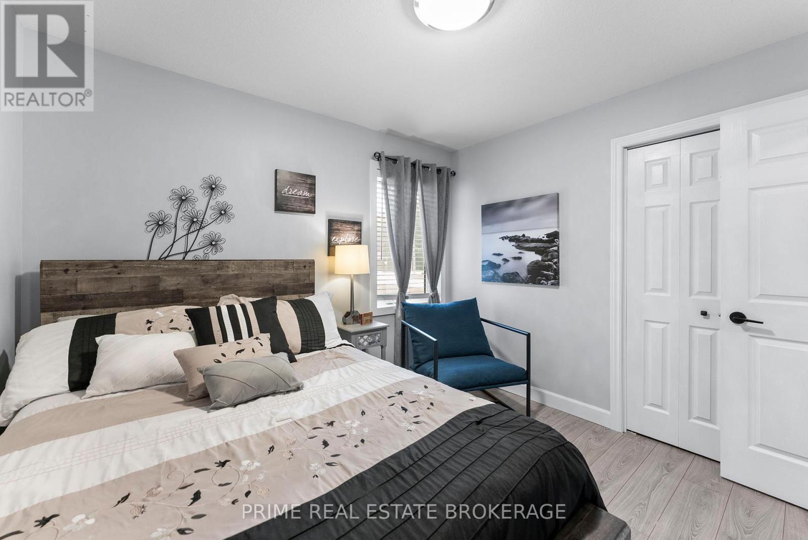 24 Queen Street W, Lambton Shores, Ontario  N0N 1J0 - Photo 18 - X13699350