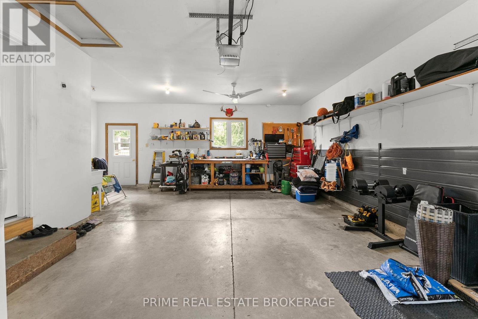 24 Queen Street W, Lambton Shores, Ontario  N0N 1J0 - Photo 35 - X13699350