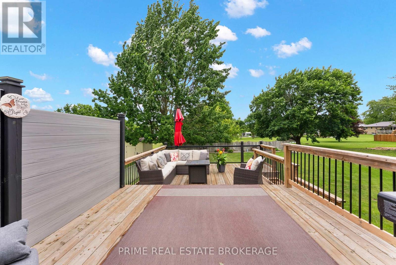 24 Queen Street W, Lambton Shores, Ontario  N0N 1J0 - Photo 39 - X13699350