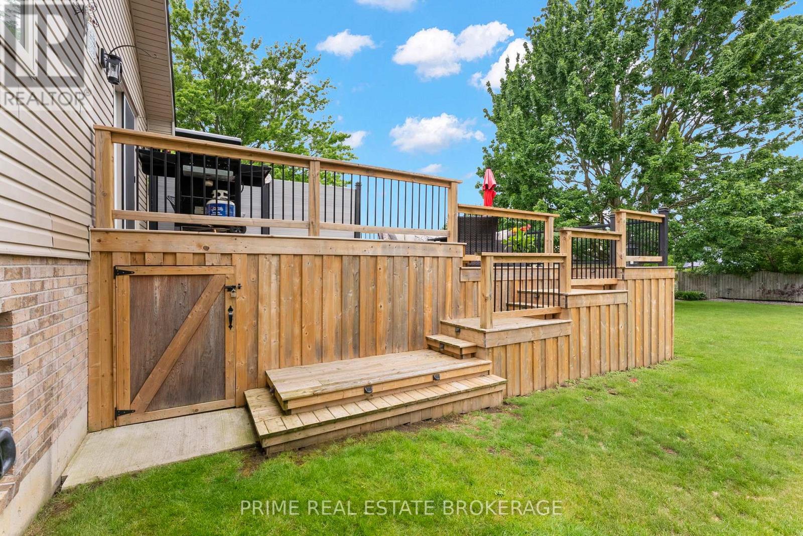24 Queen Street W, Lambton Shores, Ontario  N0N 1J0 - Photo 43 - X13699350