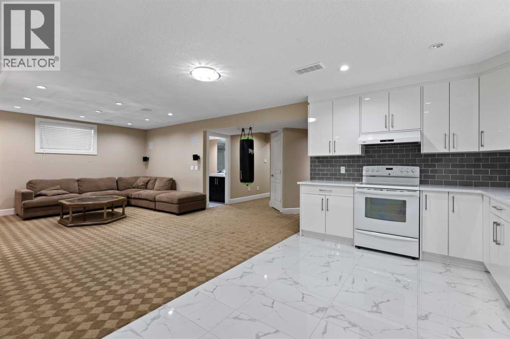 21 Saddlelake Lane NE, Calgary, Alberta  T3J 0N9 - Photo 38 - A2338579