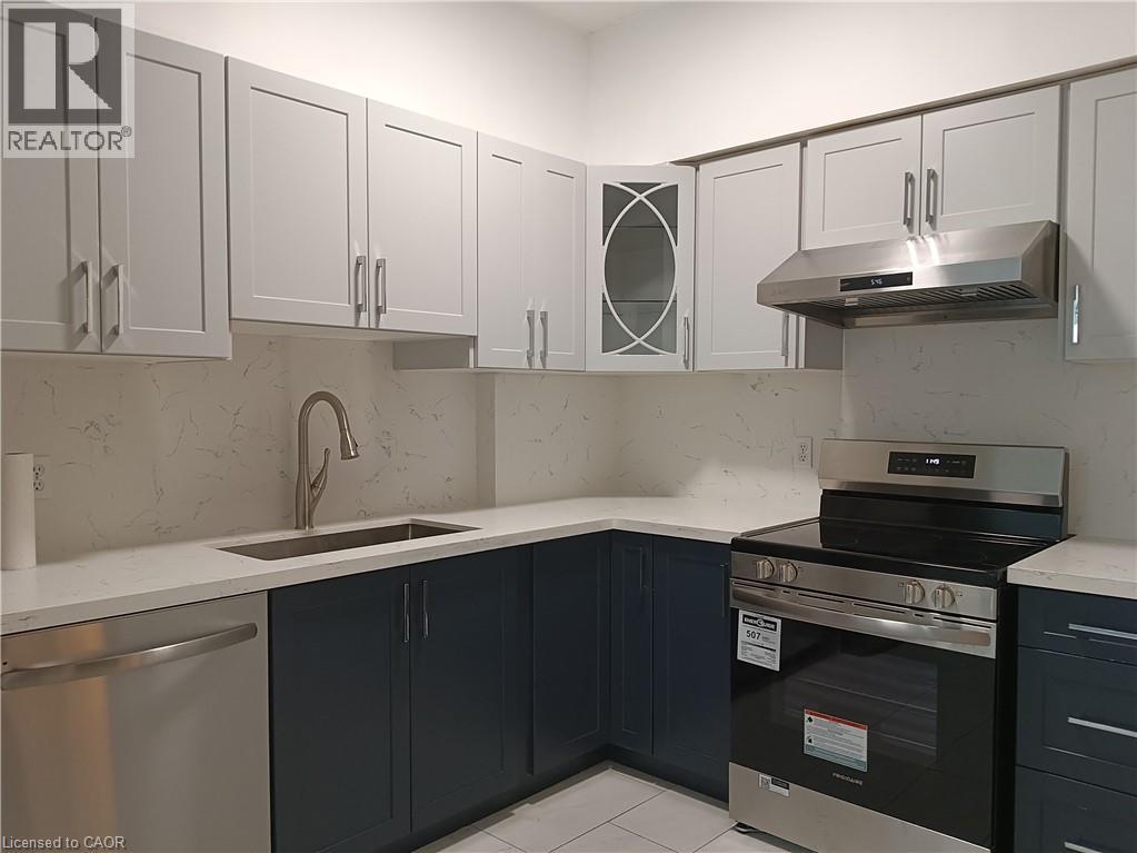 3055 Elmcreek Road Unit# 5, Mississauga, Ontario  L5B 4J9 - Photo 3 - 40856754