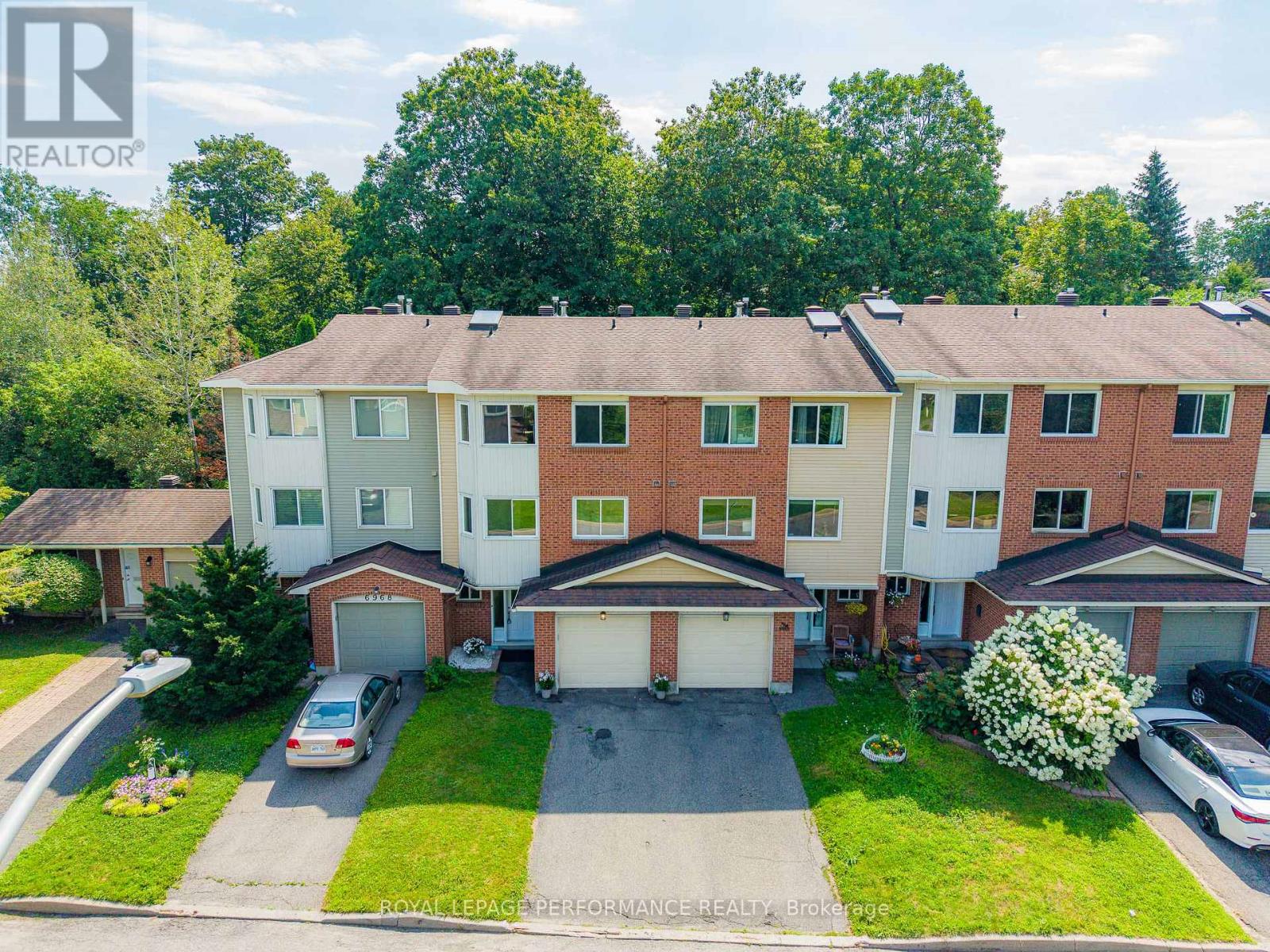 6966 Bois Avenue, Ottawa, Ontario