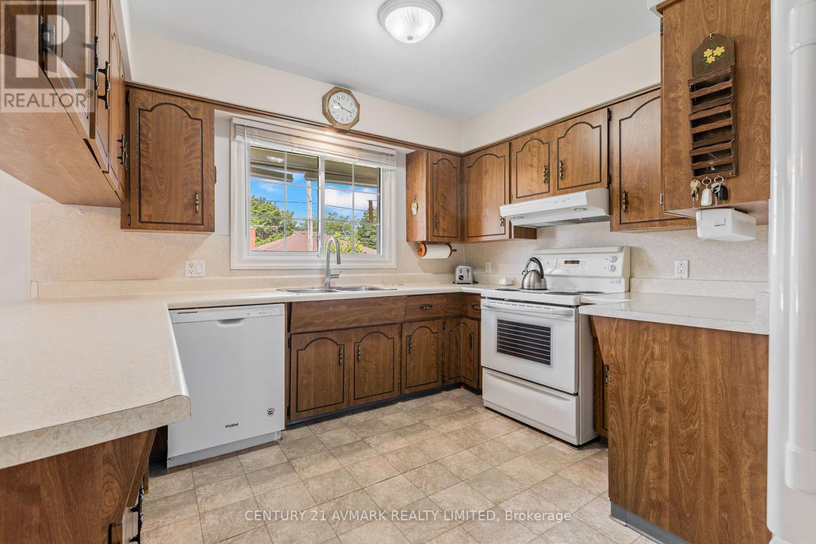 54 Classic Avenue, Welland, Ontario  L3B 1P5 - Photo 15 - X13699220