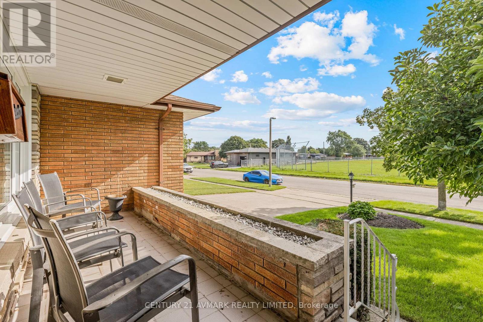 54 Classic Avenue, Welland, Ontario  L3B 1P5 - Photo 5 - X13699220