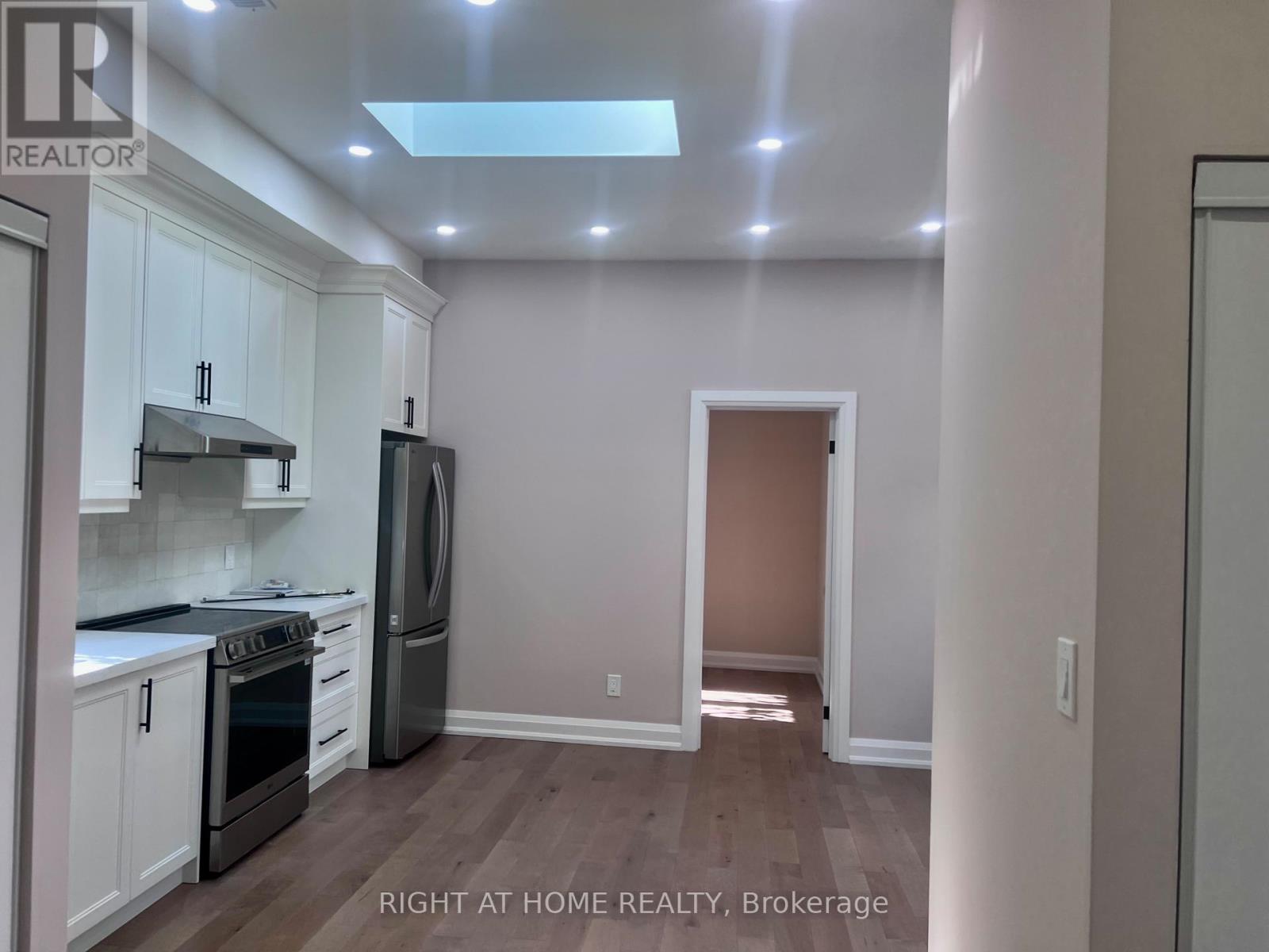 41 Dromore Garden Suite Crescent, Toronto, Ontario  M2R 2H4 - Photo 2 - C13699354
