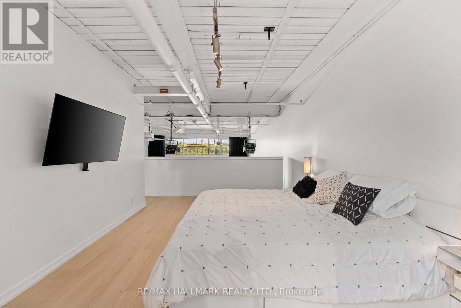 226 - 1173 Dundas Street E, Toronto, Ontario M4M 3P1 - Photo 18 - E13699242