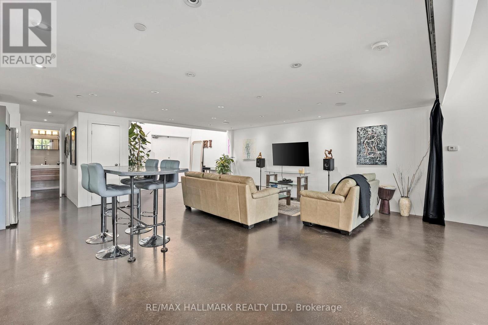 226 - 1173 Dundas Street E, Toronto, Ontario M4M 3P1 - Photo 8 - E13699242