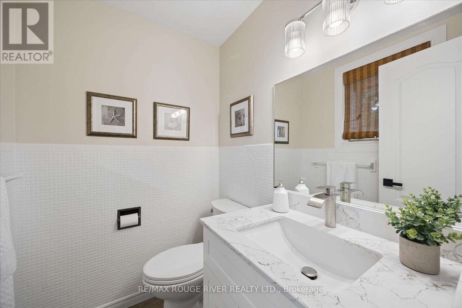 881 Swiss Heights Drive, Oshawa, Ontario L1K 2B1 - Photo 11 - E13699248