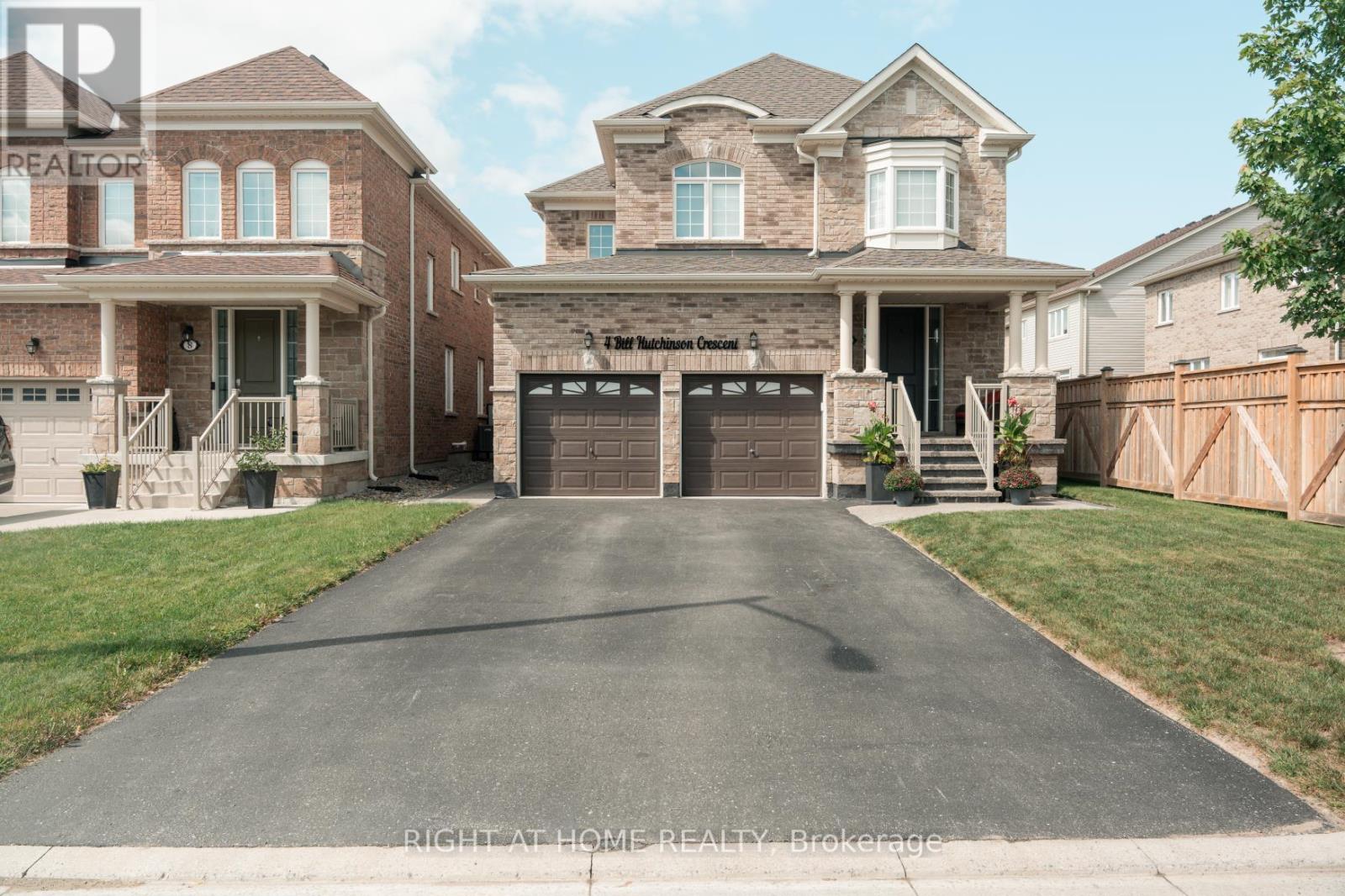 4 Bill Hutchinson Crescent, Clarington, Ontario  L1C 7E1 - Photo 1 - E13699336