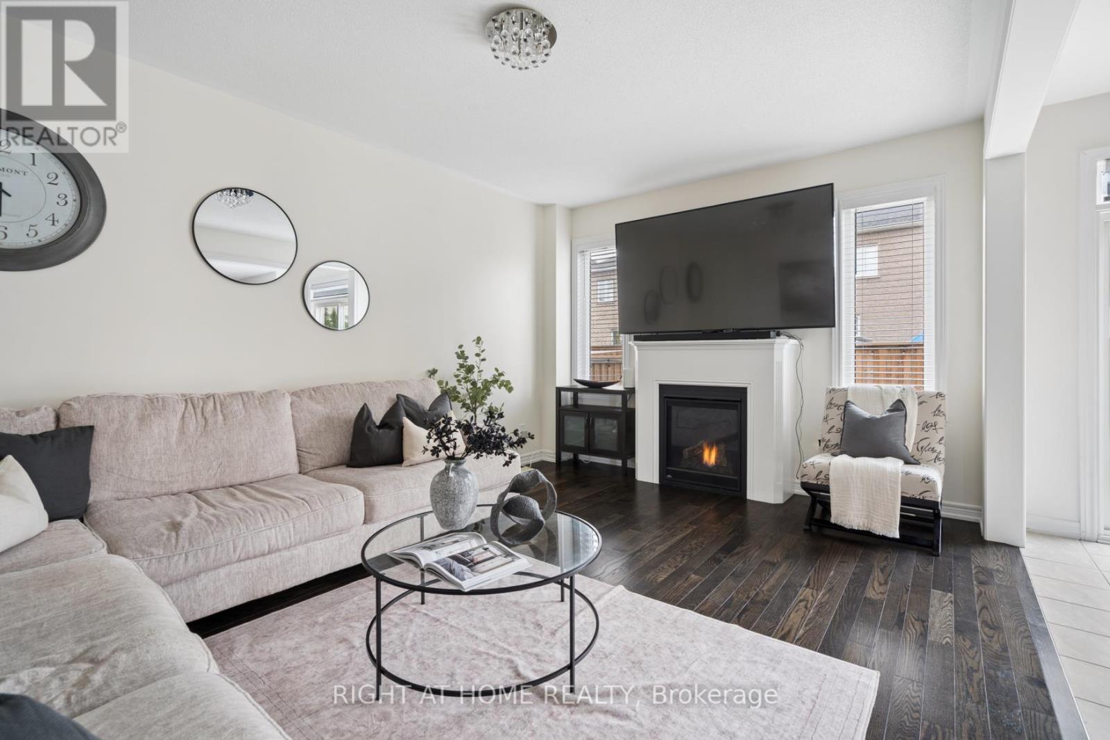 4 Bill Hutchinson Crescent, Clarington, Ontario  L1C 7E1 - Photo 13 - E13699336