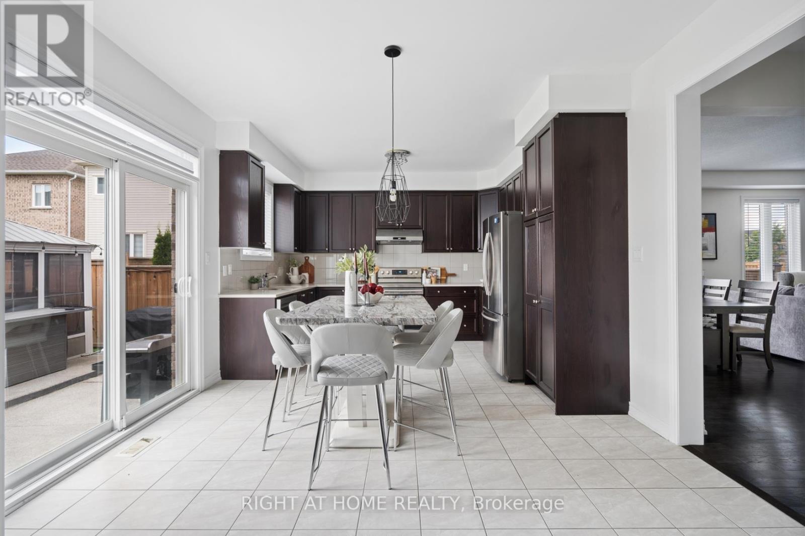 4 Bill Hutchinson Crescent, Clarington, Ontario  L1C 7E1 - Photo 15 - E13699336