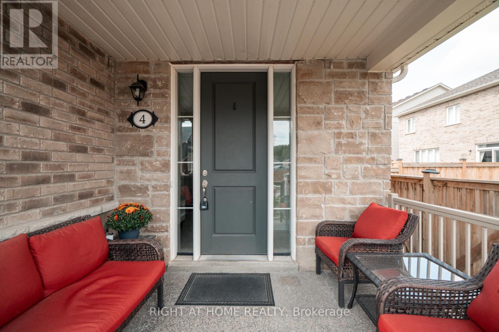 4 Bill Hutchinson Crescent, Clarington, Ontario  L1C 7E1 - Photo 5 - E13699336