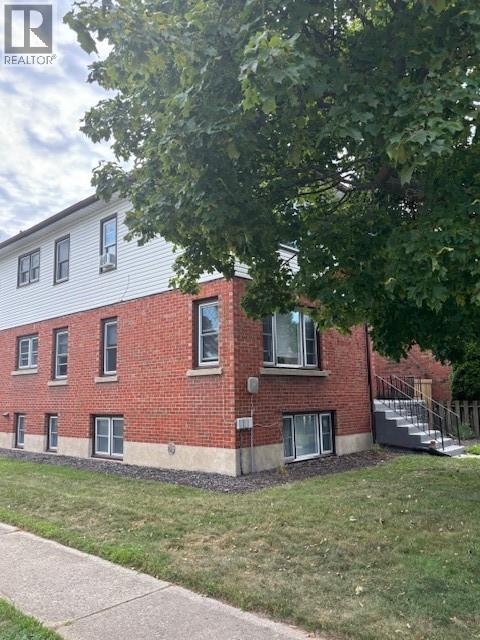 377 NELSON STREET Sarnia Ontario Canada N7T5J8 2