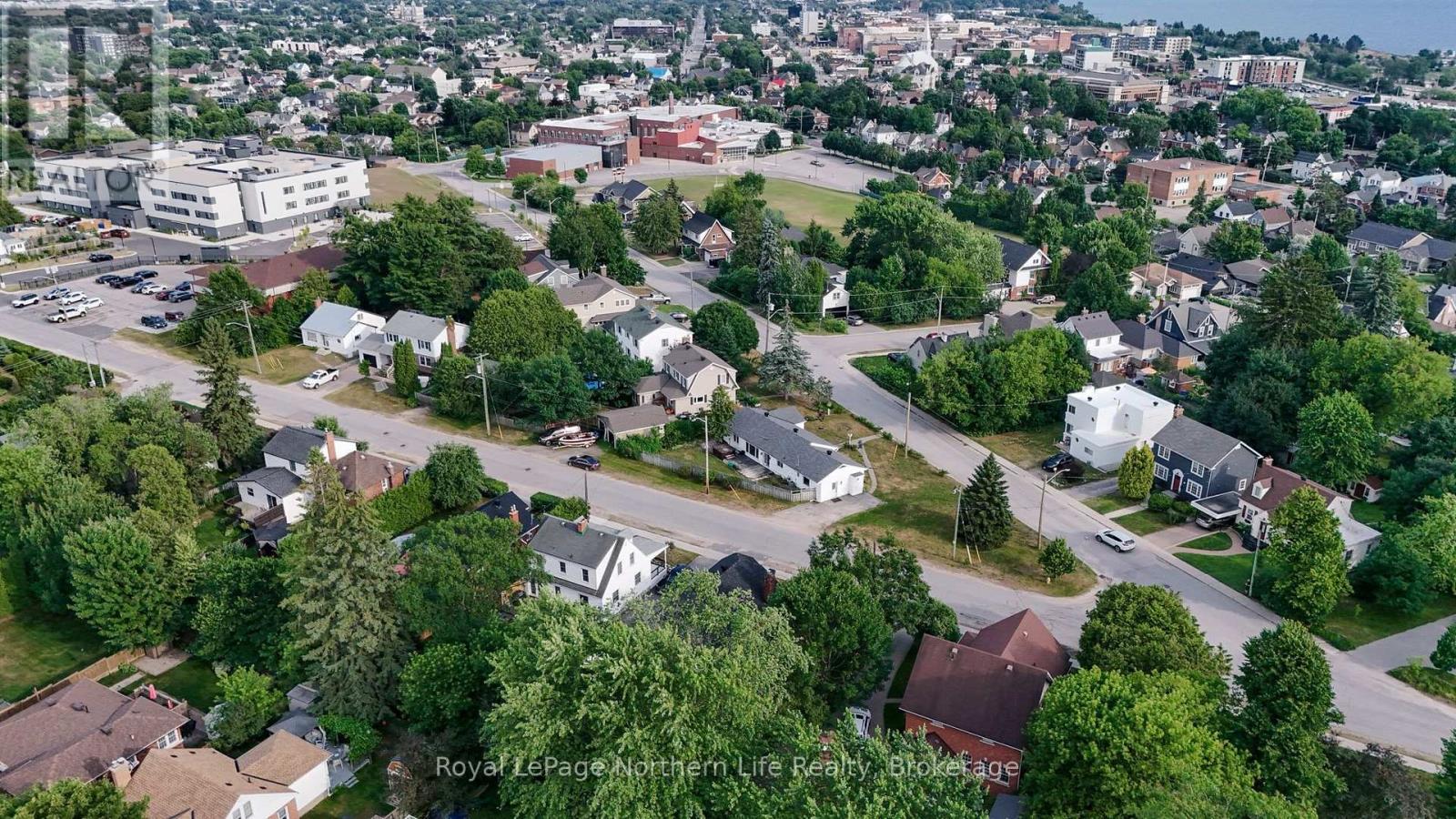 840 Mclaren Street, North Bay, Ontario  P1B 3L8 - Photo 10 - X13699352