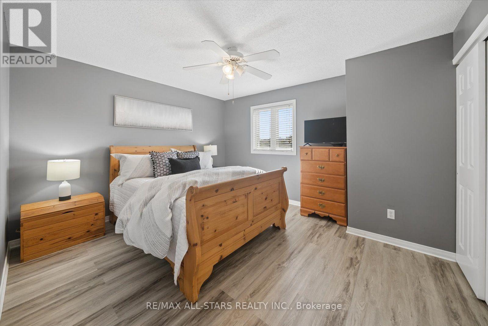 229 Fairwood Drive, Georgina, Ontario  L4P 3Y5 - Photo 17 - N13699202