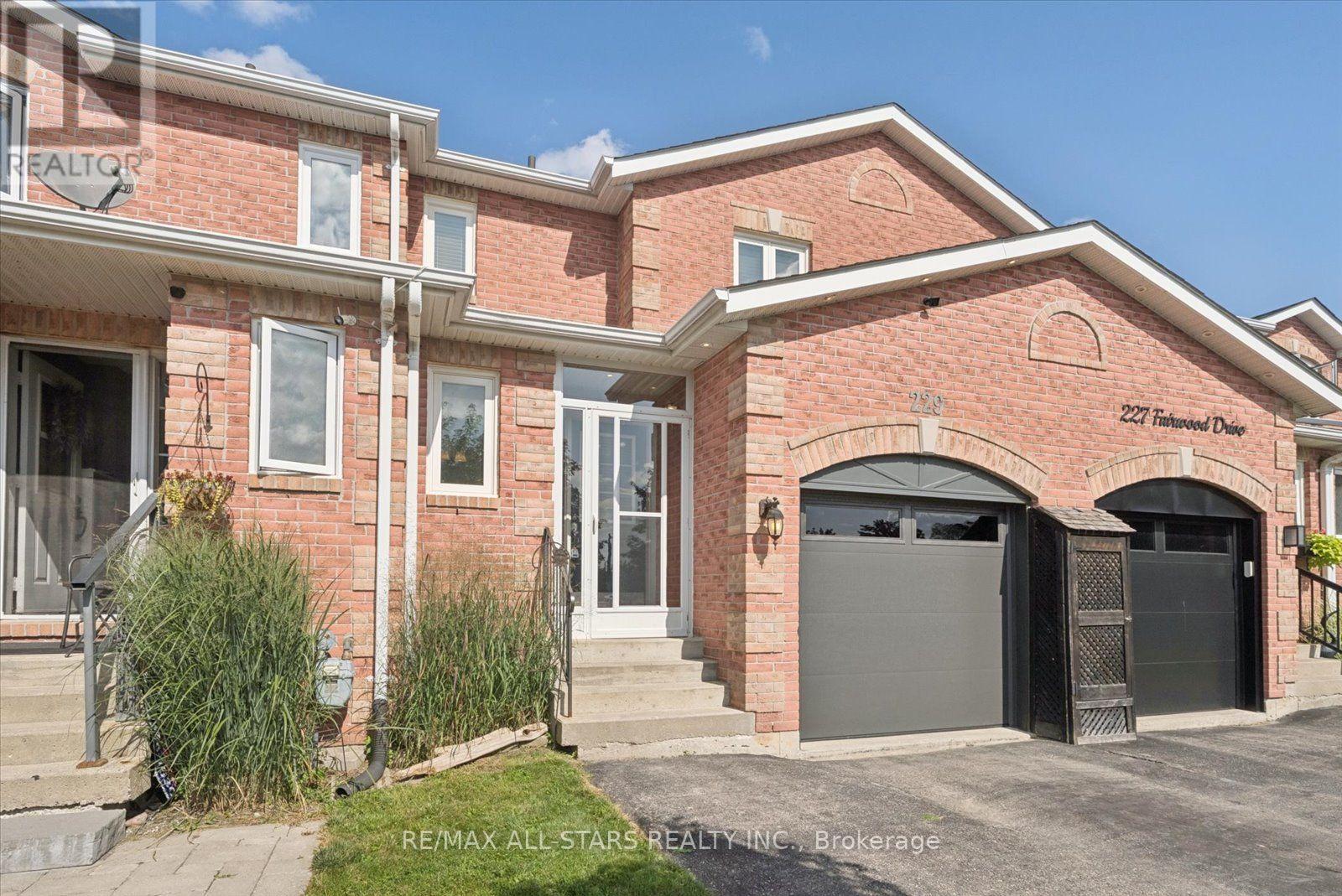 229 Fairwood Drive, Georgina, Ontario  L4P 3Y5 - Photo 3 - N13699202