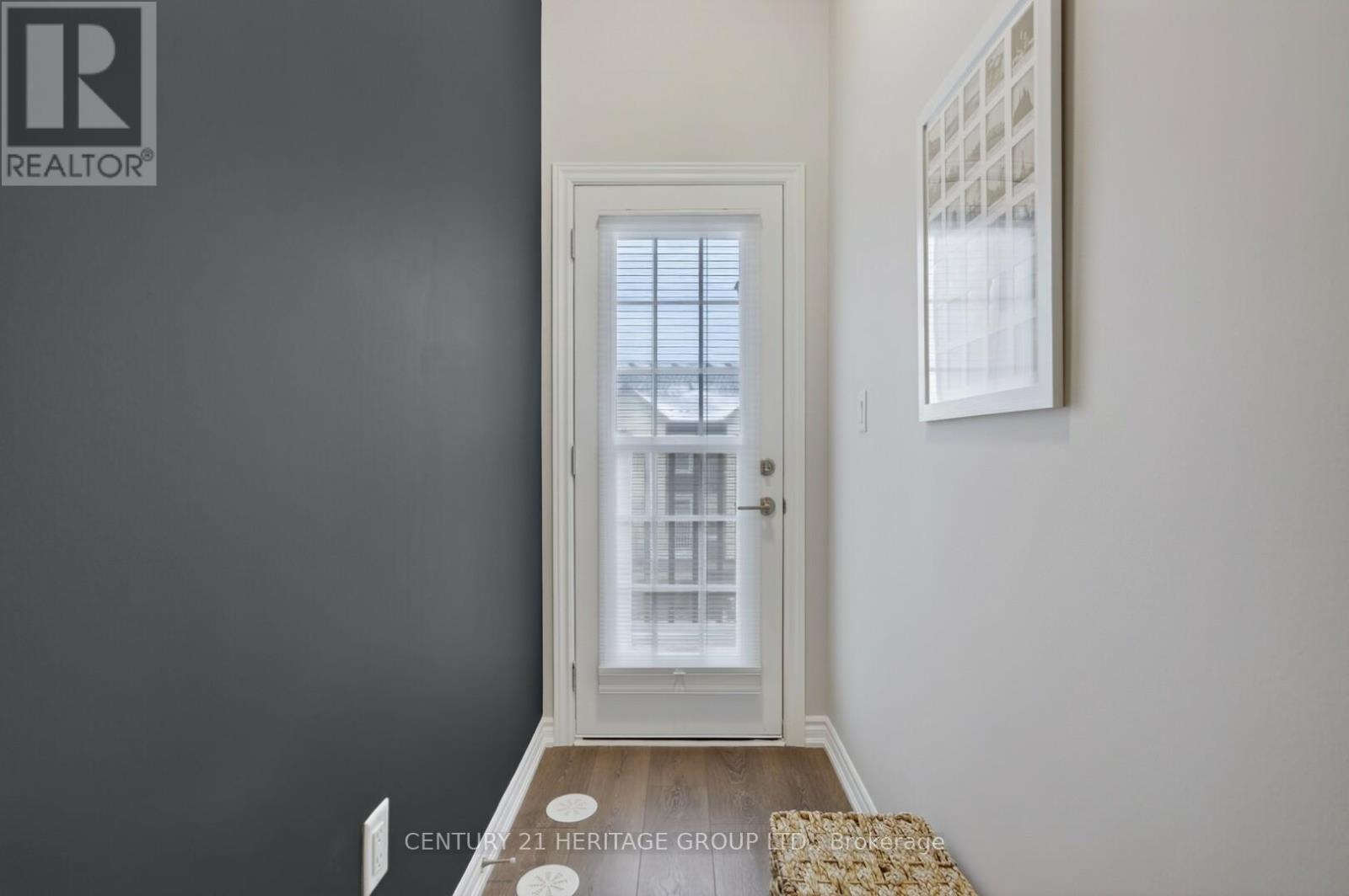 6 Mel Irving Drive, Bradford West Gwillimbury, Ontario  L3Z 4P1 - Photo 18 - N13699240