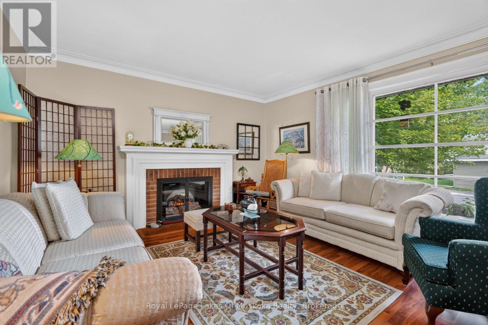 2 Mountview Avenue, Huntsville, Ontario  P1H 1G8 - Photo 8 - X13699244