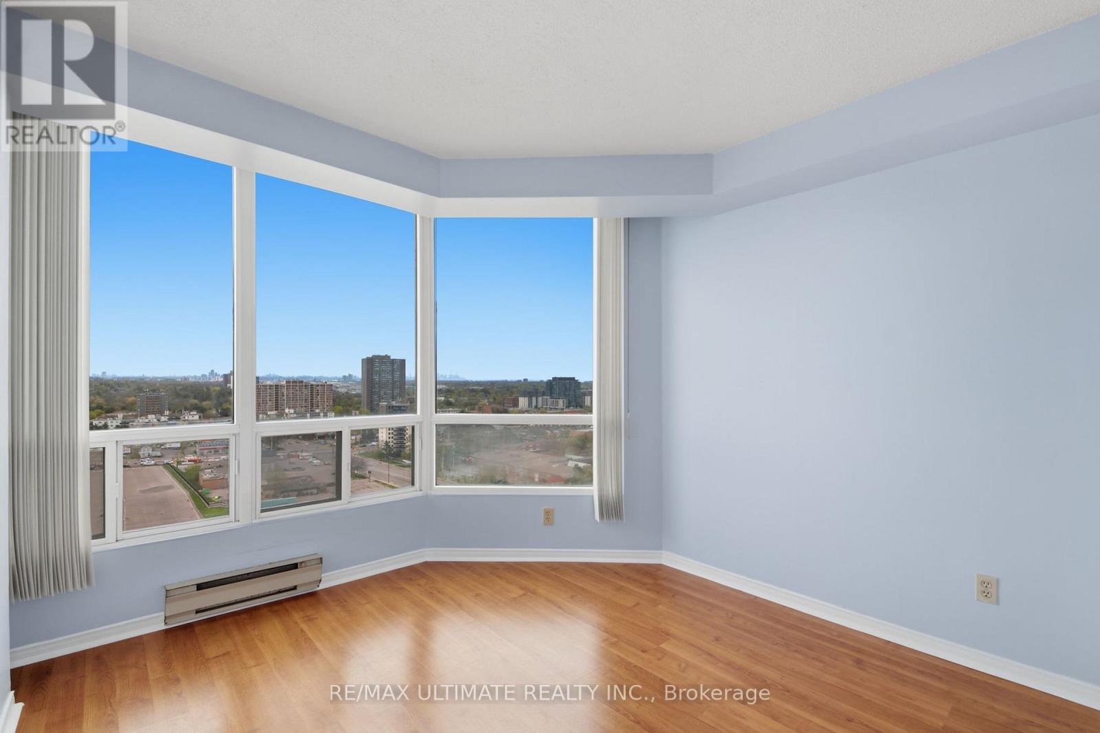 1614 - 115 Hillcrest Avenue, Mississauga, Ontario  L5B 3Y9 - Photo 1 - W13699228