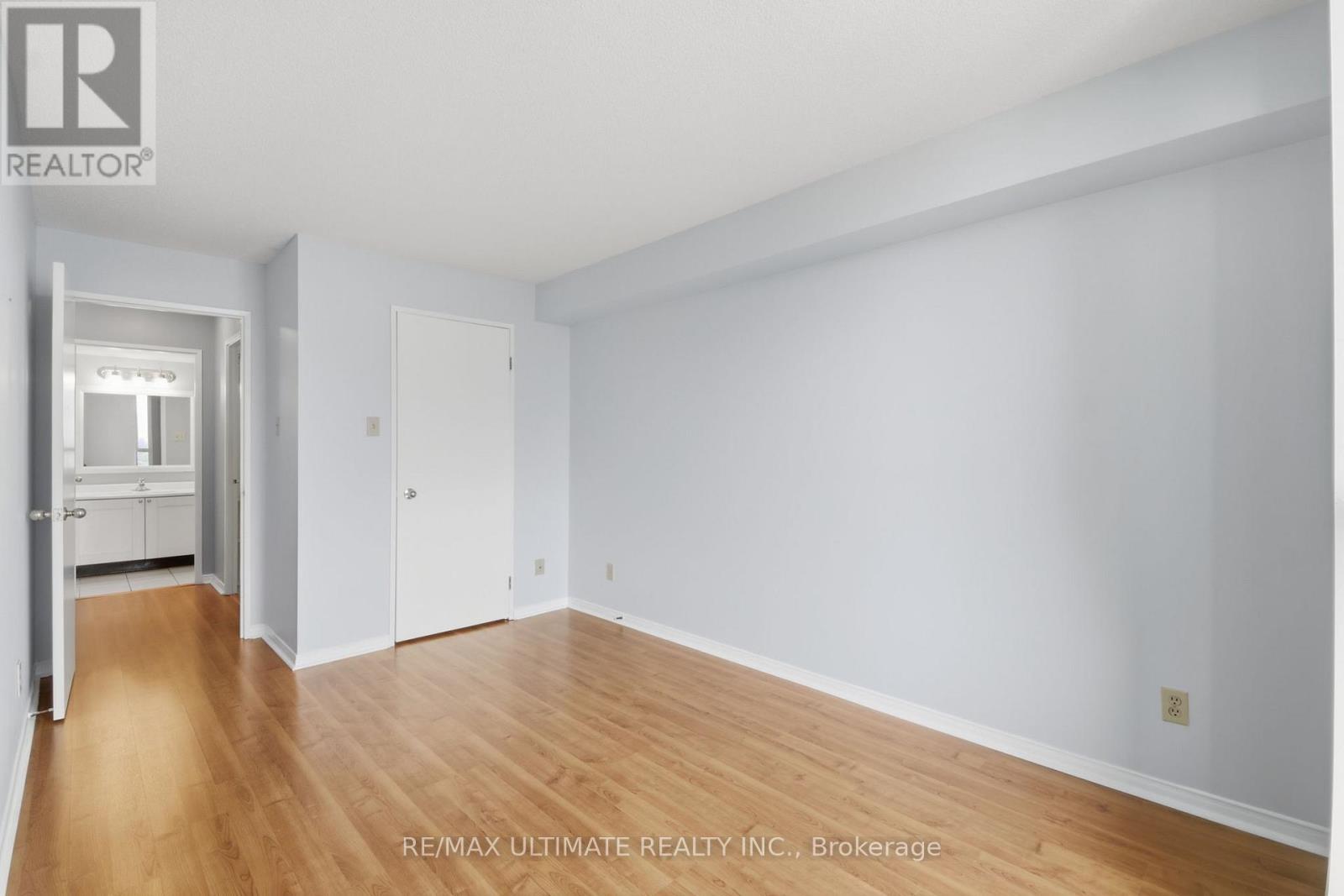 1614 - 115 Hillcrest Avenue, Mississauga, Ontario  L5B 3Y9 - Photo 14 - W13699228