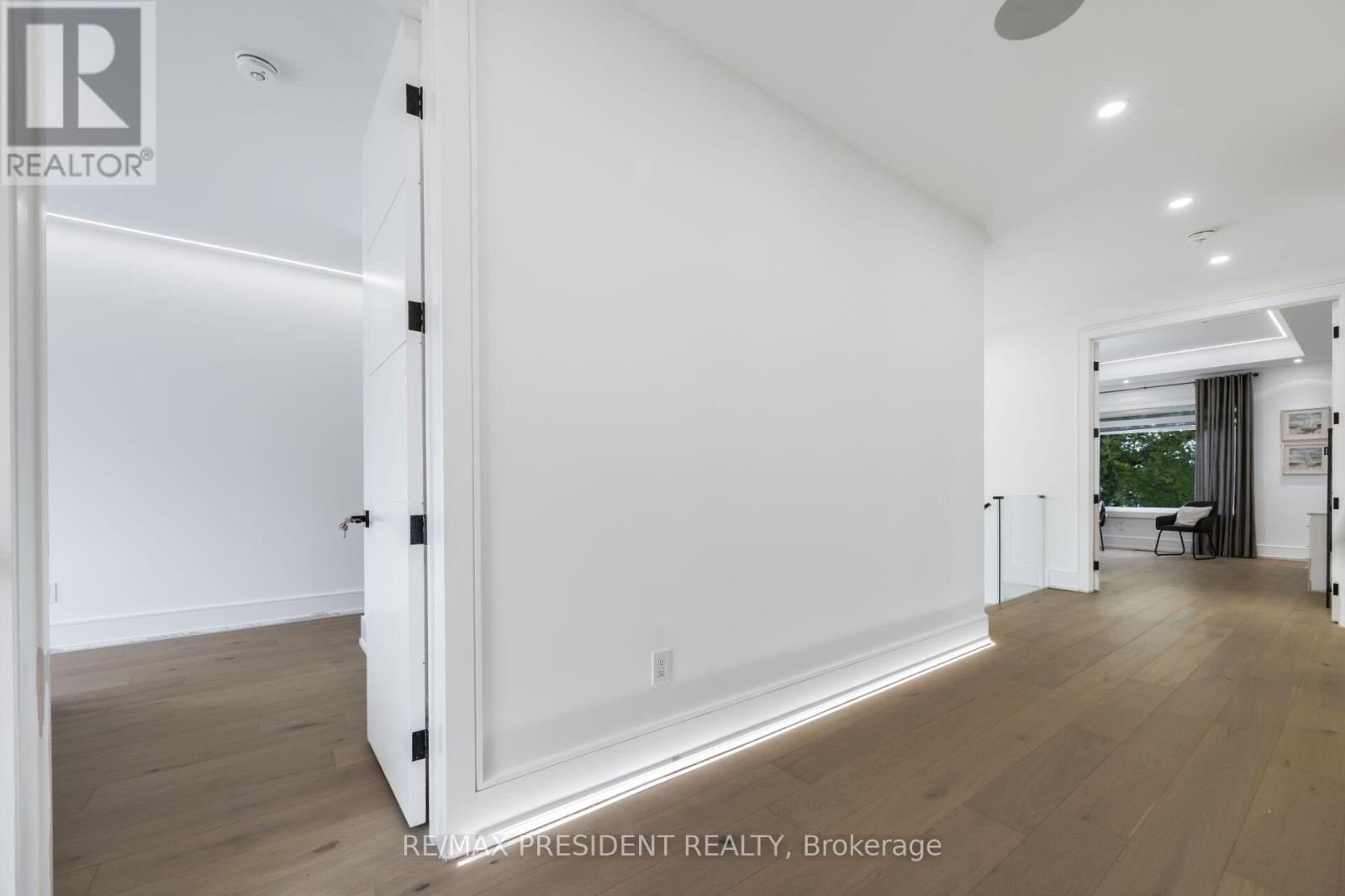 1081 Ogden Avenue, Mississauga, Ontario  L5E 2G7 - Photo 40 - W13699288