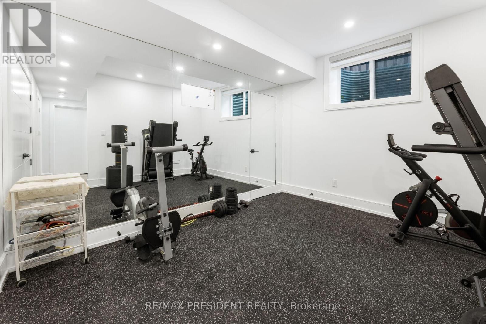 1081 Ogden Avenue, Mississauga, Ontario  L5E 2G7 - Photo 41 - W13699288