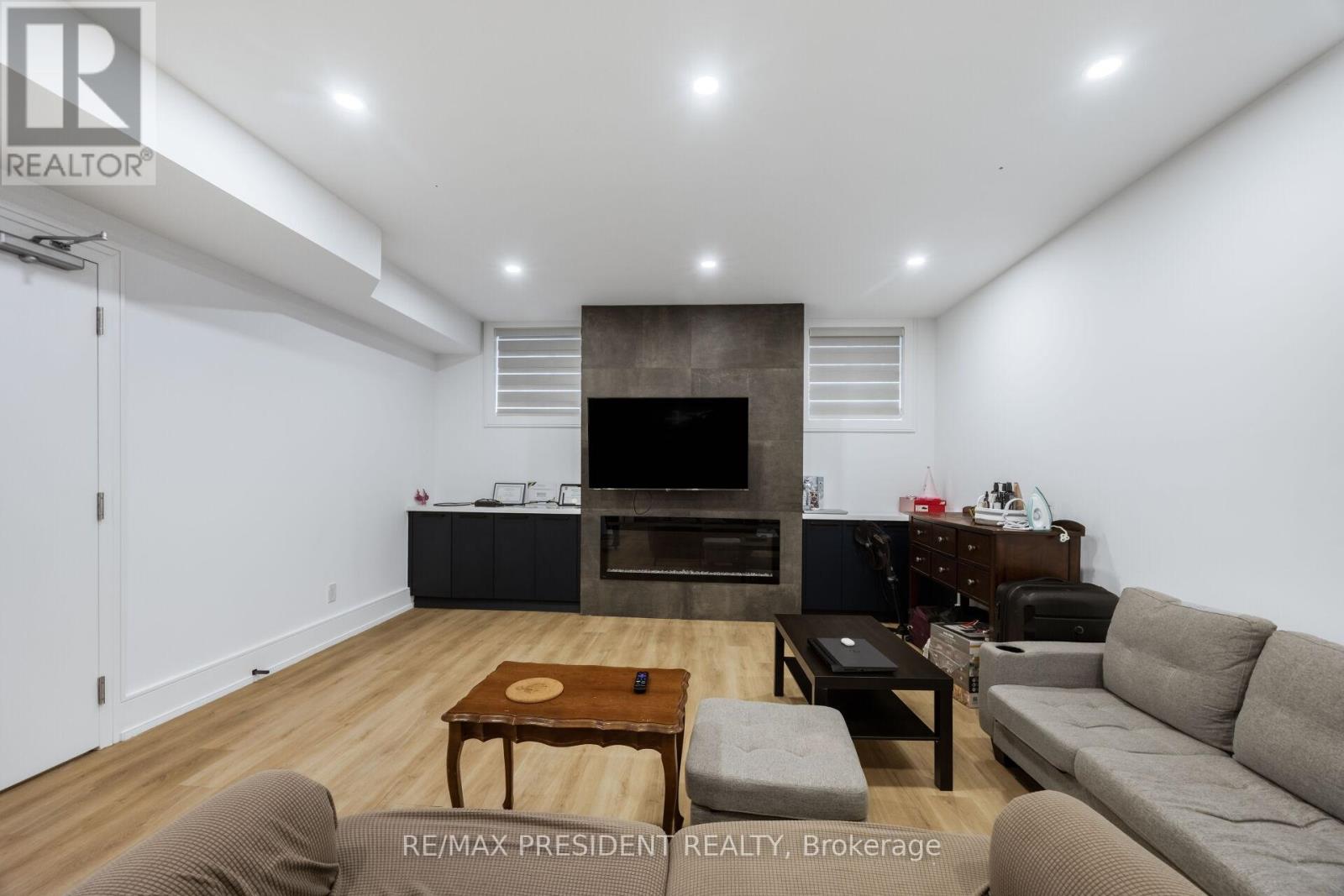 1081 Ogden Avenue, Mississauga, Ontario  L5E 2G7 - Photo 45 - W13699288