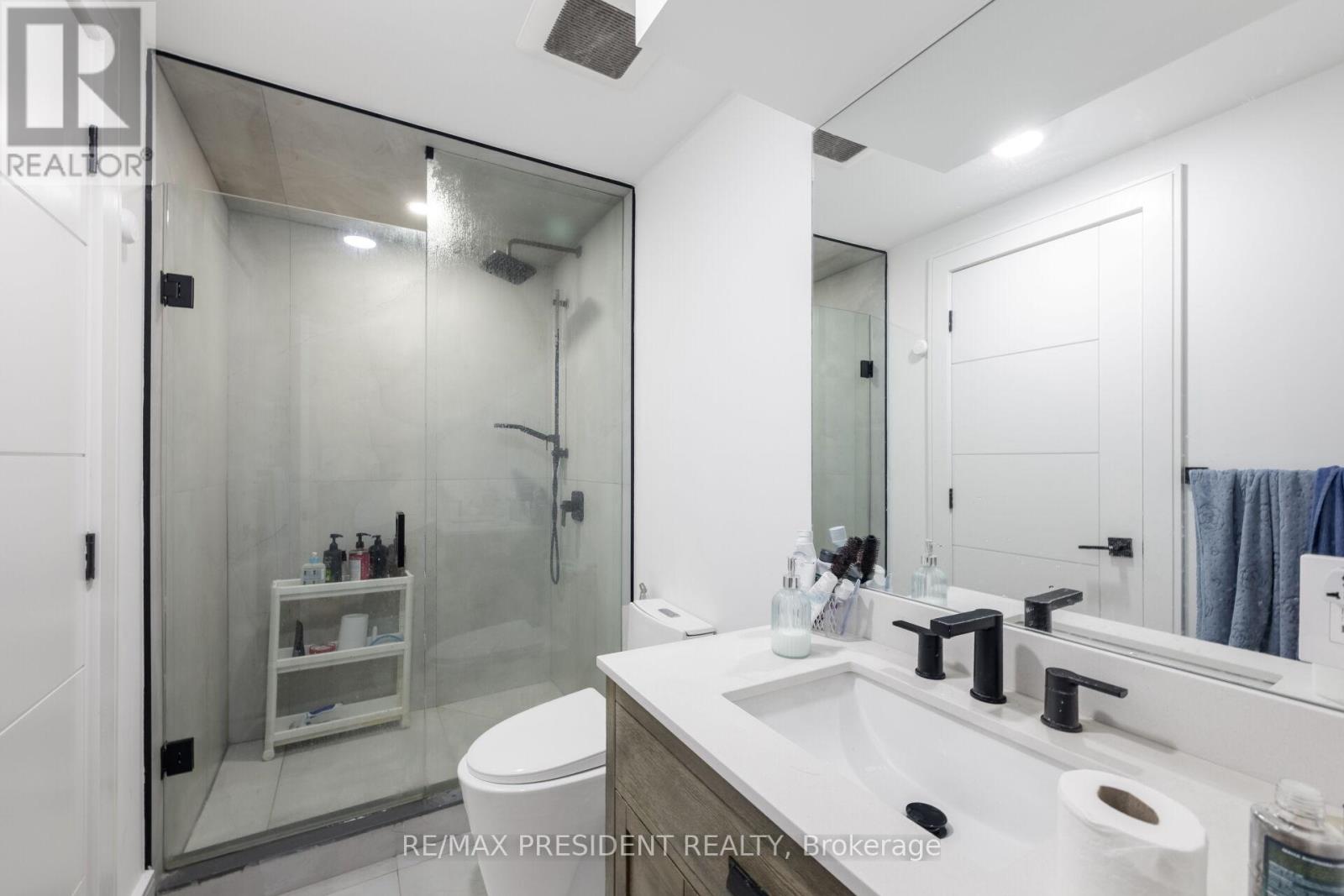 1081 Ogden Avenue, Mississauga, Ontario  L5E 2G7 - Photo 46 - W13699288
