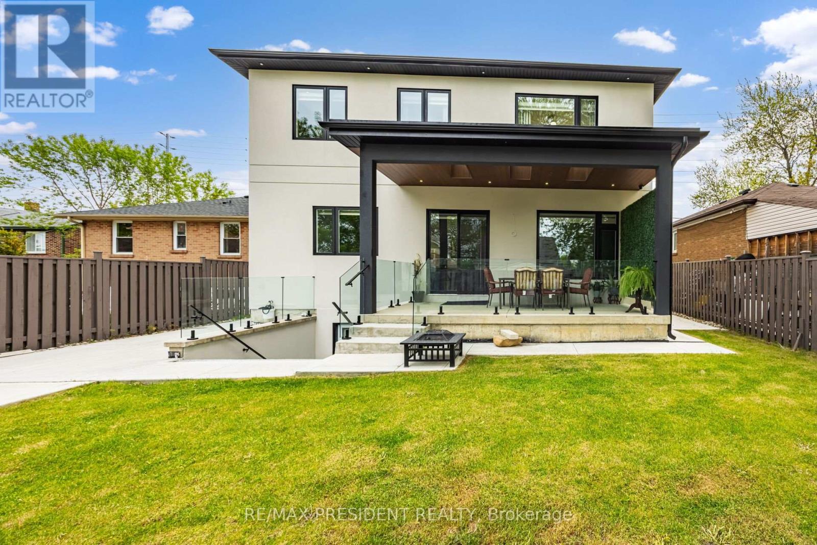 1081 Ogden Avenue, Mississauga, Ontario  L5E 2G7 - Photo 48 - W13699288