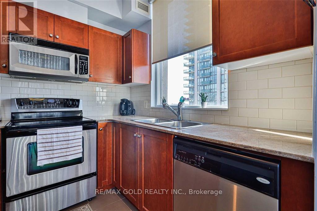 807 - 3504 Hurontario Street, Mississauga, Ontario  L5B 0B9 - Photo 10 - W13699292