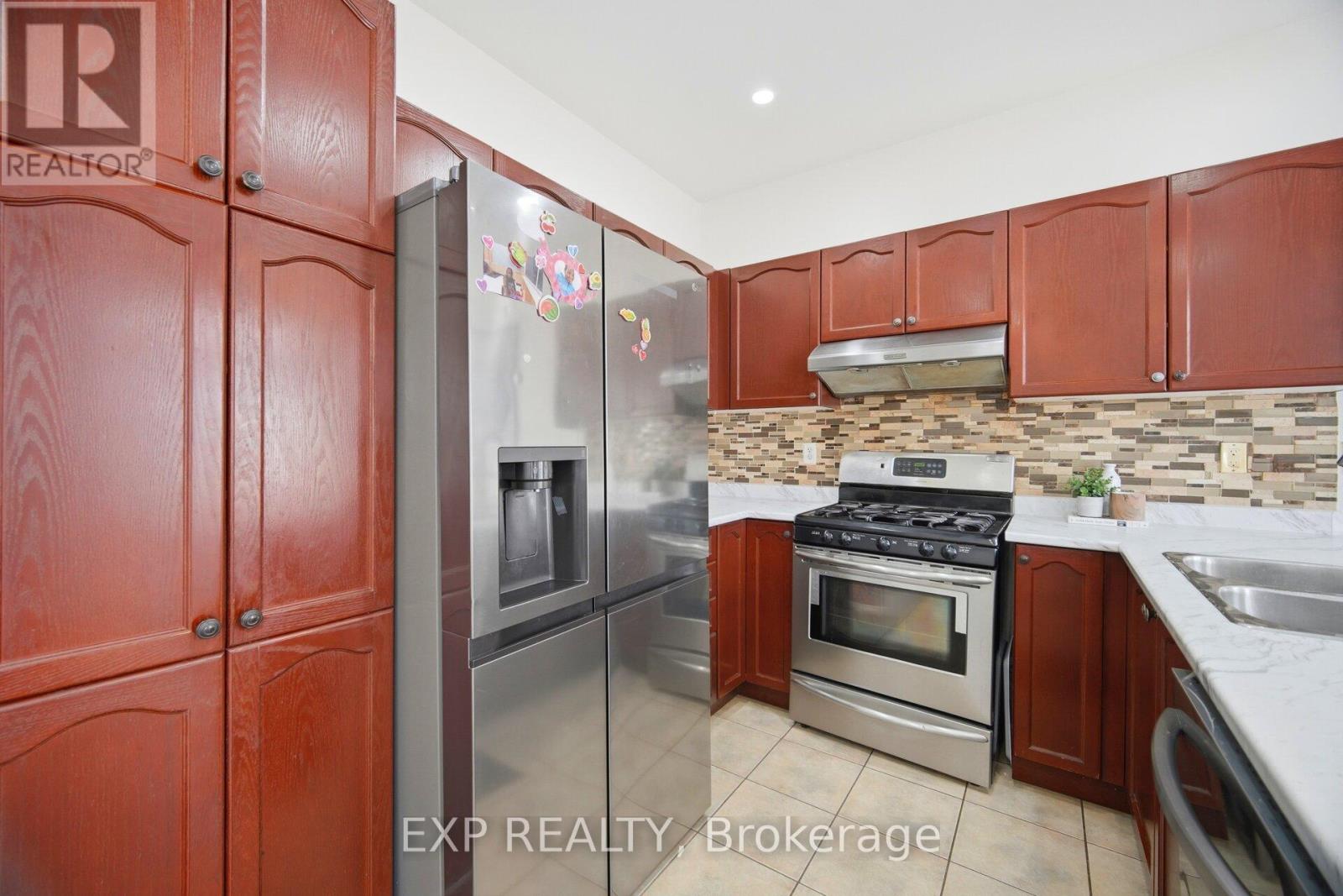 37 Totten Drive, Brampton, Ontario  L6R 0P5 - Photo 13 - W13699332