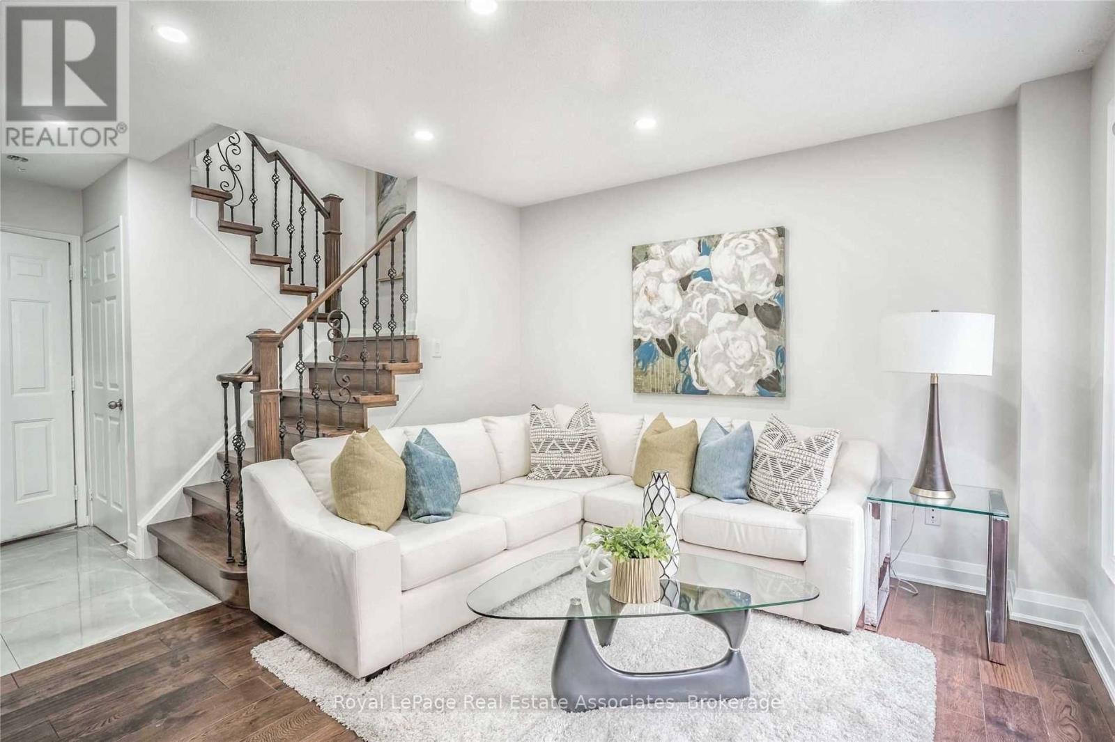 7153 FAIRMEADOW CRESCENT, Mississauga, Ontario
