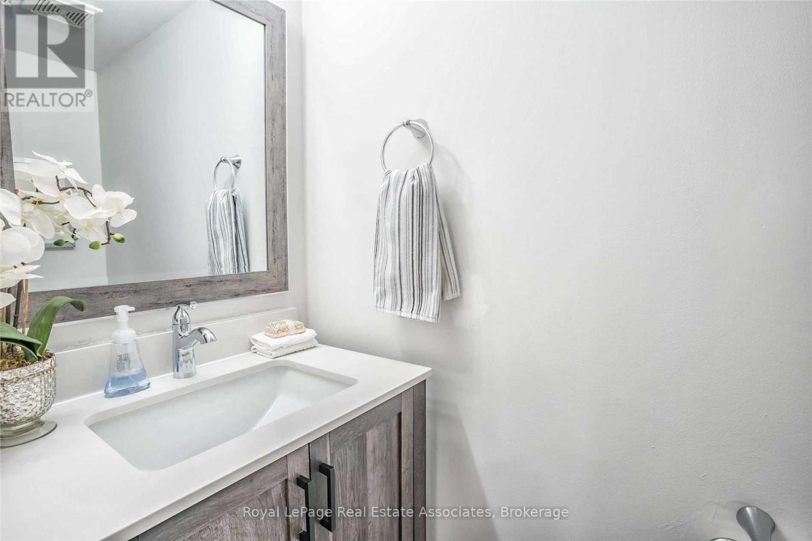 7153 Fairmeadow Crescent, Mississauga, Ontario  L5N 8R7 - Photo 19 - W13699340