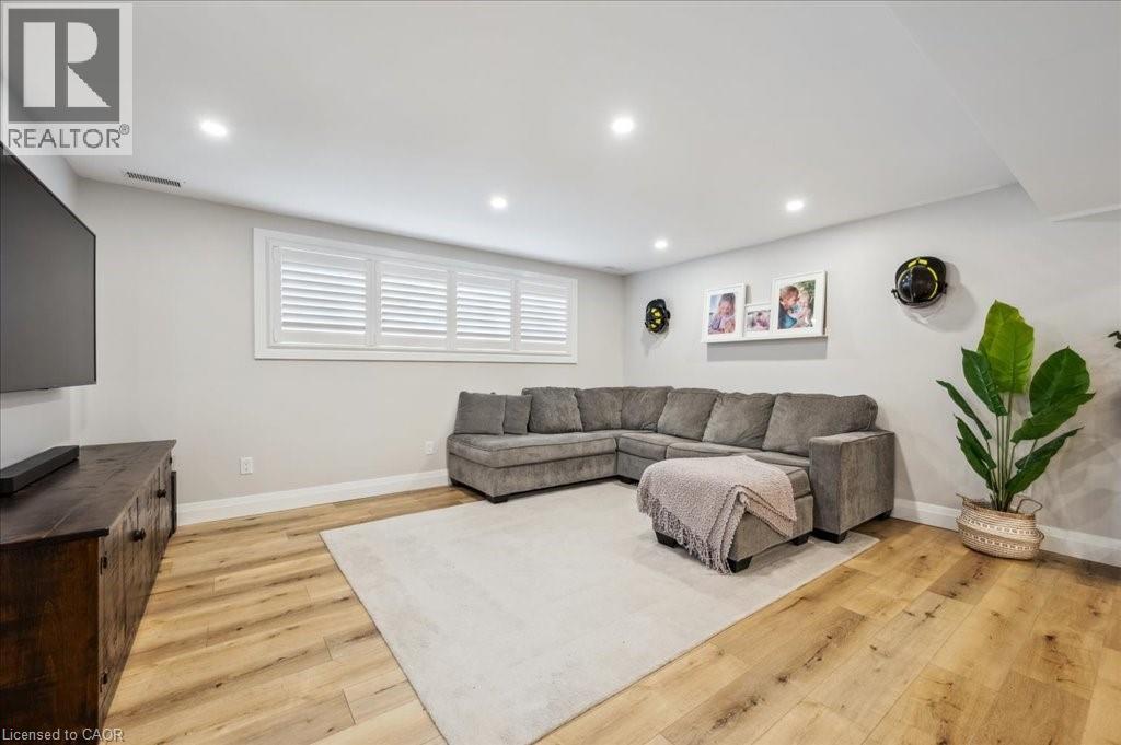 303 Martindale Crescent, Waterloo, Ontario  N2L 4M8 - Photo 24 - 40856320