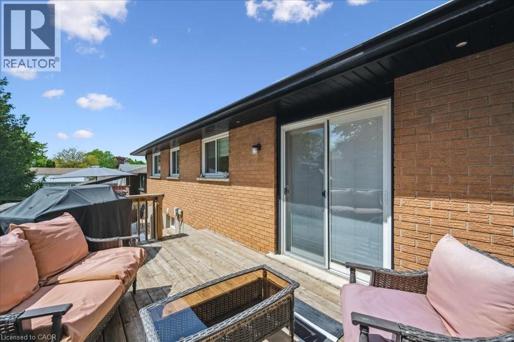 303 Martindale Crescent, Waterloo, Ontario  N2L 4M8 - Photo 38 - 40856320