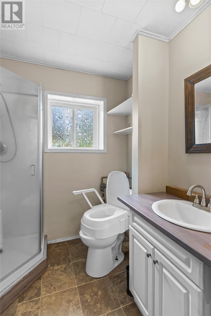 10-12 Glebe Road, Conception Bay South — photo 16