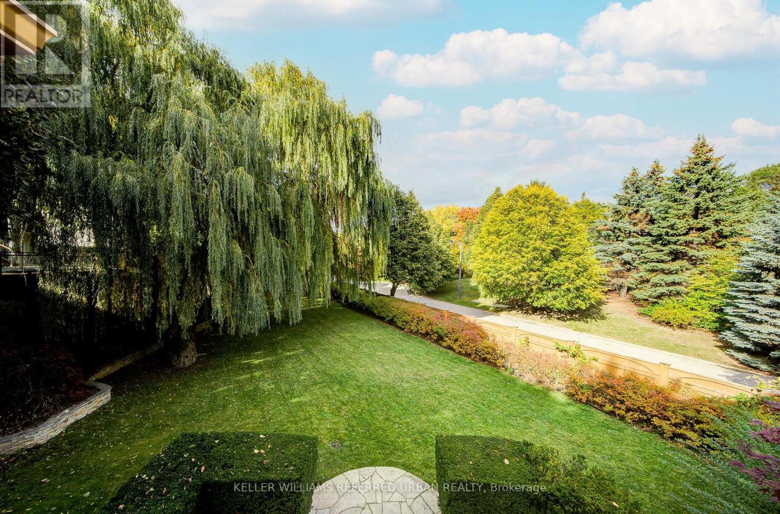 7 Legacy Court, Toronto, Ontario  M2L 2Y7 - Photo 22 - C13092240