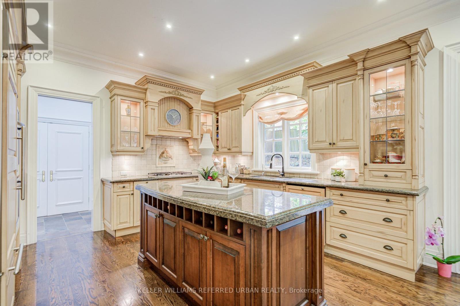 7 Legacy Court, Toronto, Ontario  M2L 2Y7 - Photo 13 - C13092240