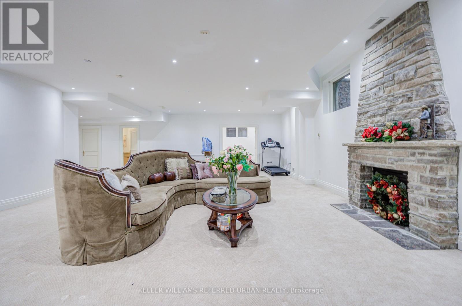 7 Legacy Court, Toronto, Ontario  M2L 2Y7 - Photo 34 - C13092240