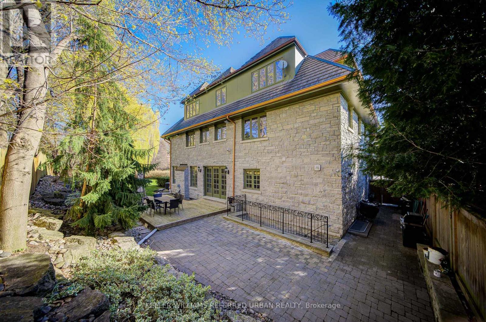 7 Legacy Court, Toronto, Ontario  M2L 2Y7 - Photo 45 - C13092240