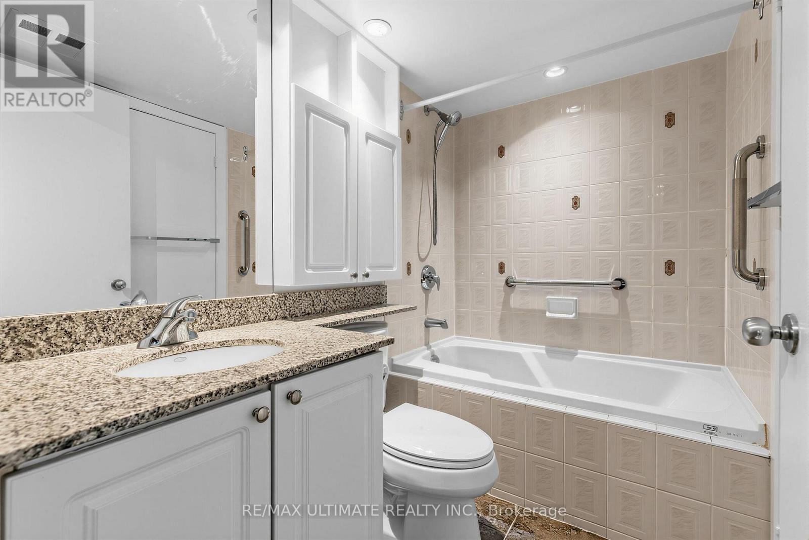 1508 - 8 Park Road, Toronto, Ontario  M4W 3S5 - Photo 13 - C13699358