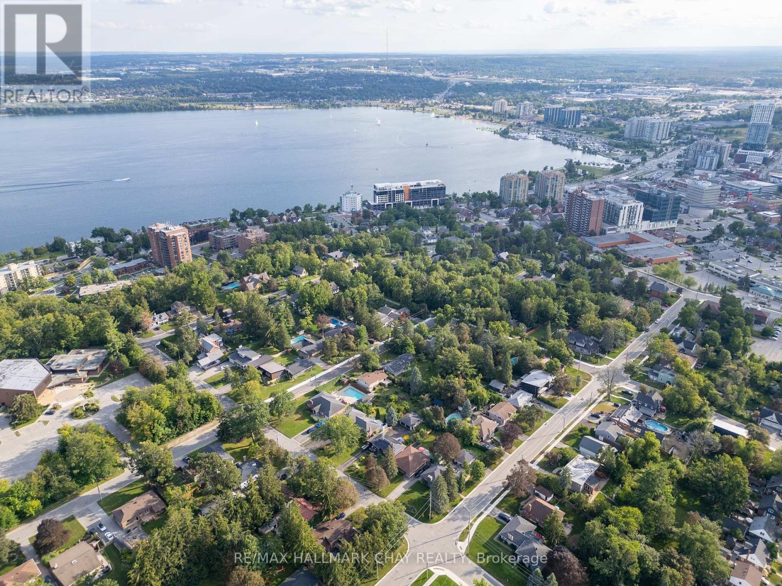 44 Amelia Street, Barrie, Ontario L4M 1M6 - Photo 40 - S13699088