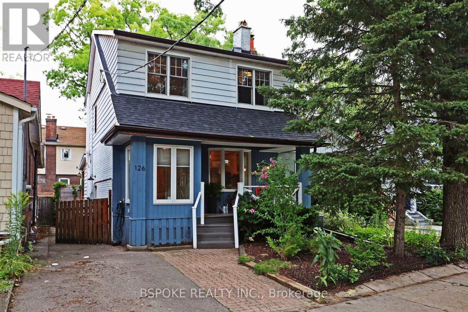 126 Oakcrest Avenue, Toronto, Ontario  M4C 1B9 - Photo 3 - E13676330