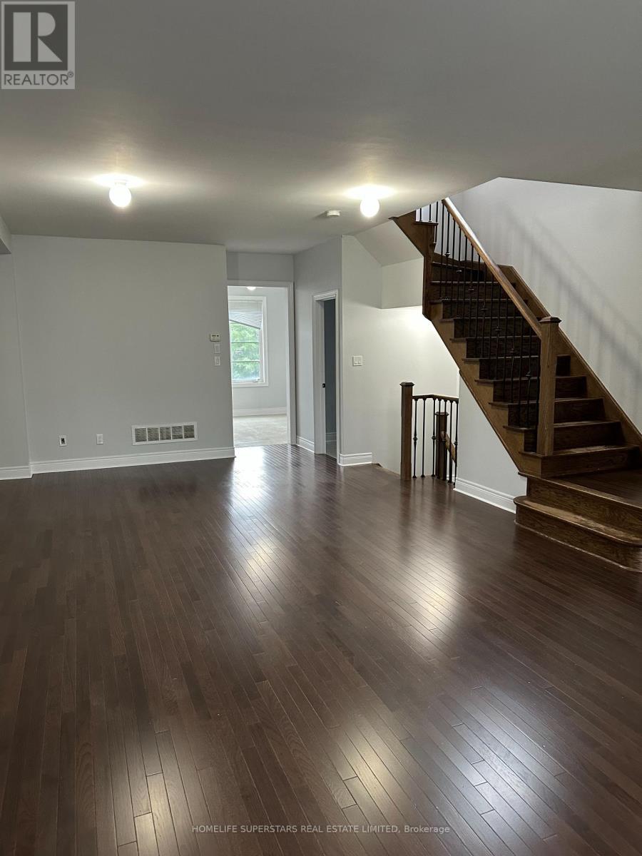 34 Lowther Avenue, Richmond Hill, Ontario  L4E 2Z7 - Photo 11 - N13439794