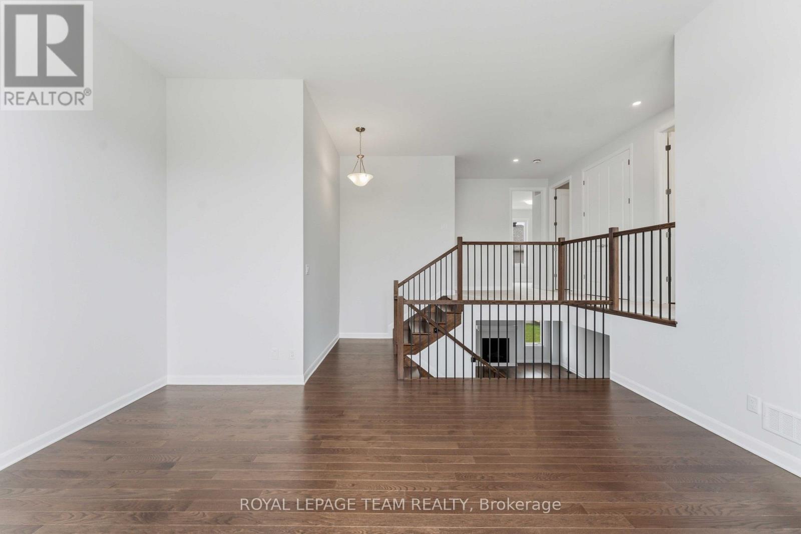 920 Locomotion Lane, Ottawa, Ontario  K2V 0V3 - Photo 17 - X12421930