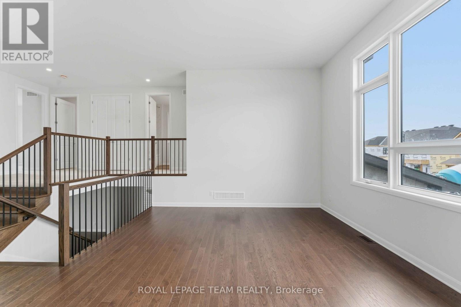 920 Locomotion Lane, Ottawa, Ontario  K2V 0V3 - Photo 16 - X12421930