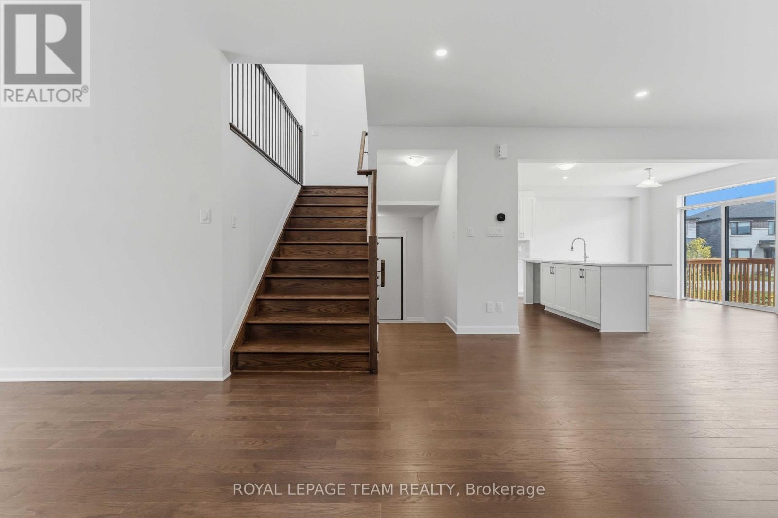 920 Locomotion Lane, Ottawa, Ontario  K2V 0V3 - Photo 5 - X12421930